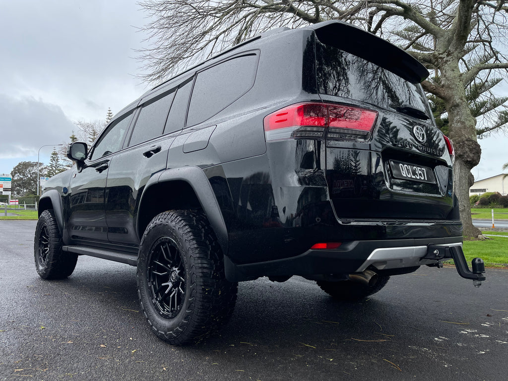 2021+ Toyota Landcruiser 300 Series Smooth Fender Flare